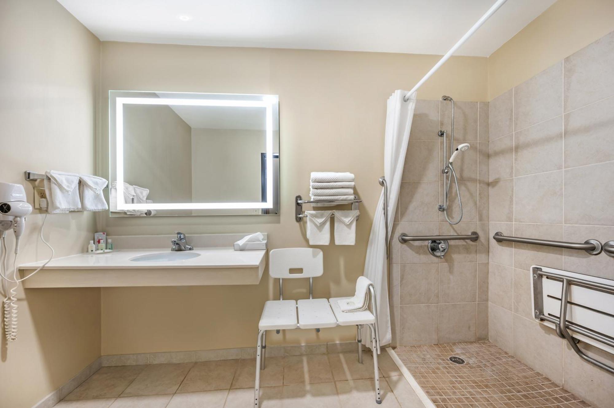 Quality & Rockport-owensboro North Gold Award Winner Hotel 3*