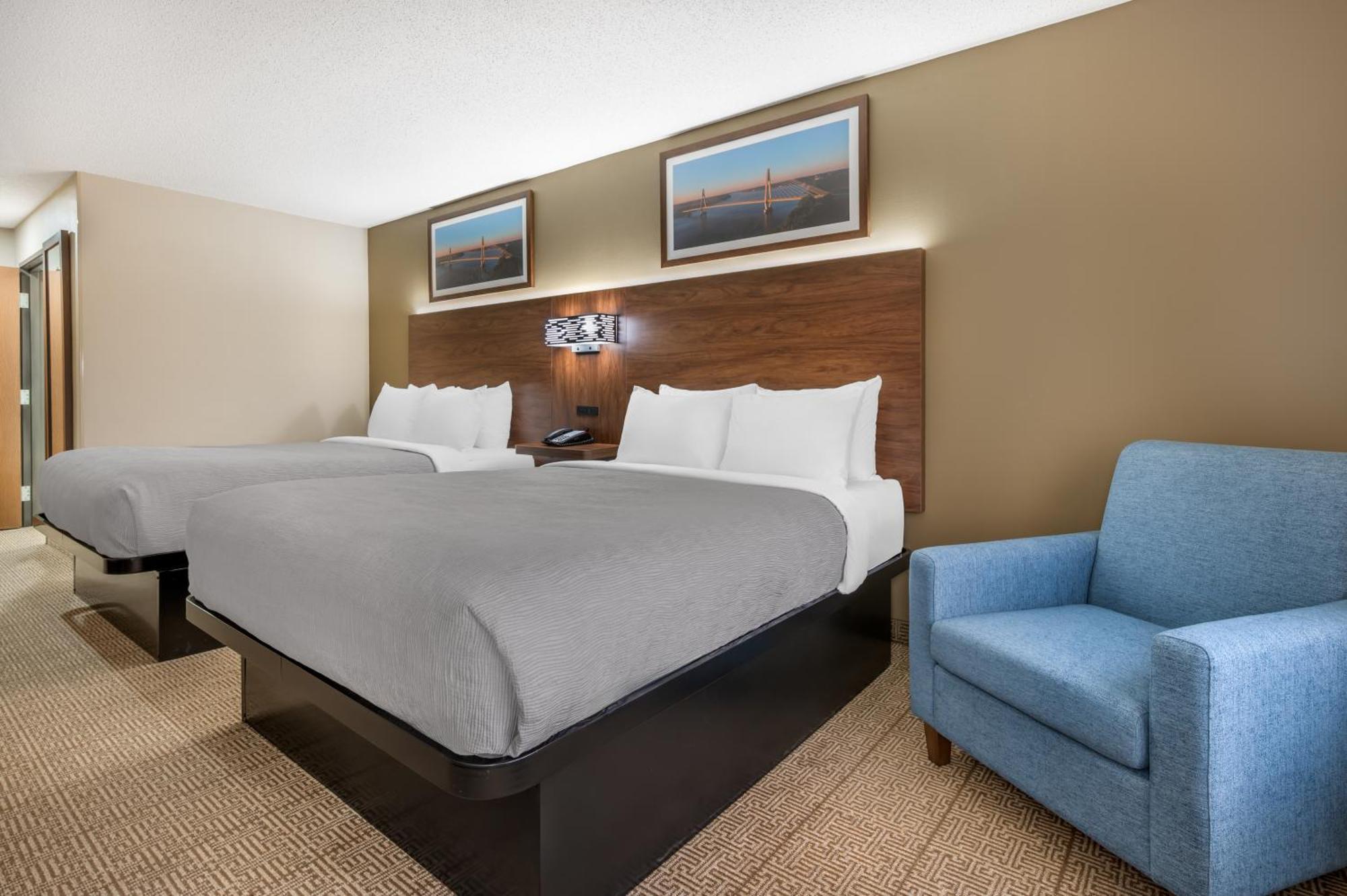 Hotel Quality & Rockport-owensboro North Gold Award Winner