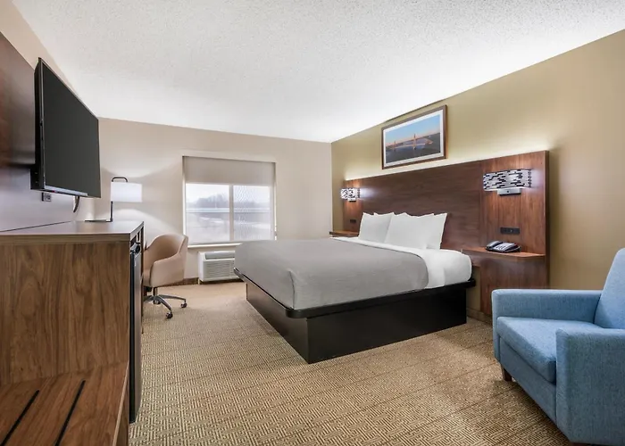 Quality Inn & Suites Rockport-Owensboro North Gold Award Winner